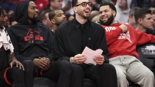 hth-火箭2连败，申京仅7分仍不忘全明星！遭KD乌度卡怒批后坦言想念范乔丹|黄蜂|凯文·杜兰特|夏洛特黄蜂队|波士顿凯尔特人队|印第安纳步行者队_新浪体育_新浪新闻