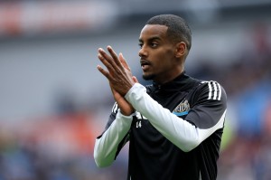 TA解析伊萨克困局：冲突原因？他何去何从？利物浦是否还会报价？