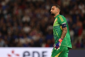 huatihui-记者：多纳鲁马薪资要求非常高，曼联不会追逐他&amp;他可能加盟曼城