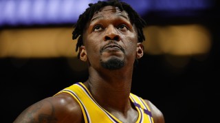 华体会官方网站-斯通：会想念狄龙的许多特质 希望芬尼-史密斯发挥他的独特作用